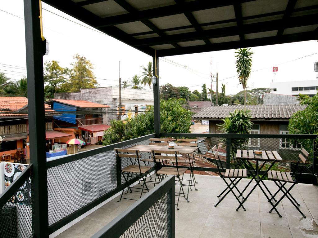 Sleeping Well Chiangkhong Hostel Chiang Khong Exterior photo